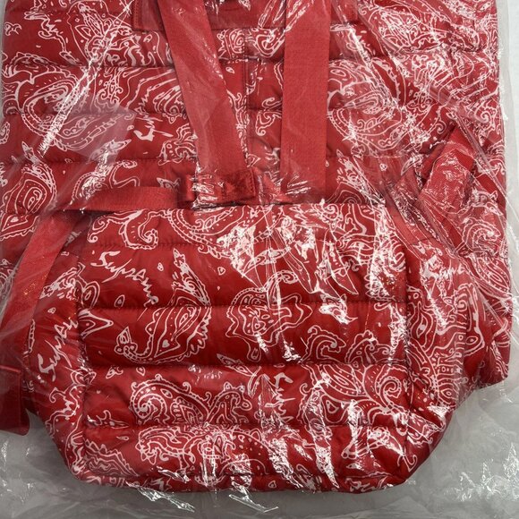 Supreme Red Paisley Puffer Backpack FW22 - Picture 2 of 4